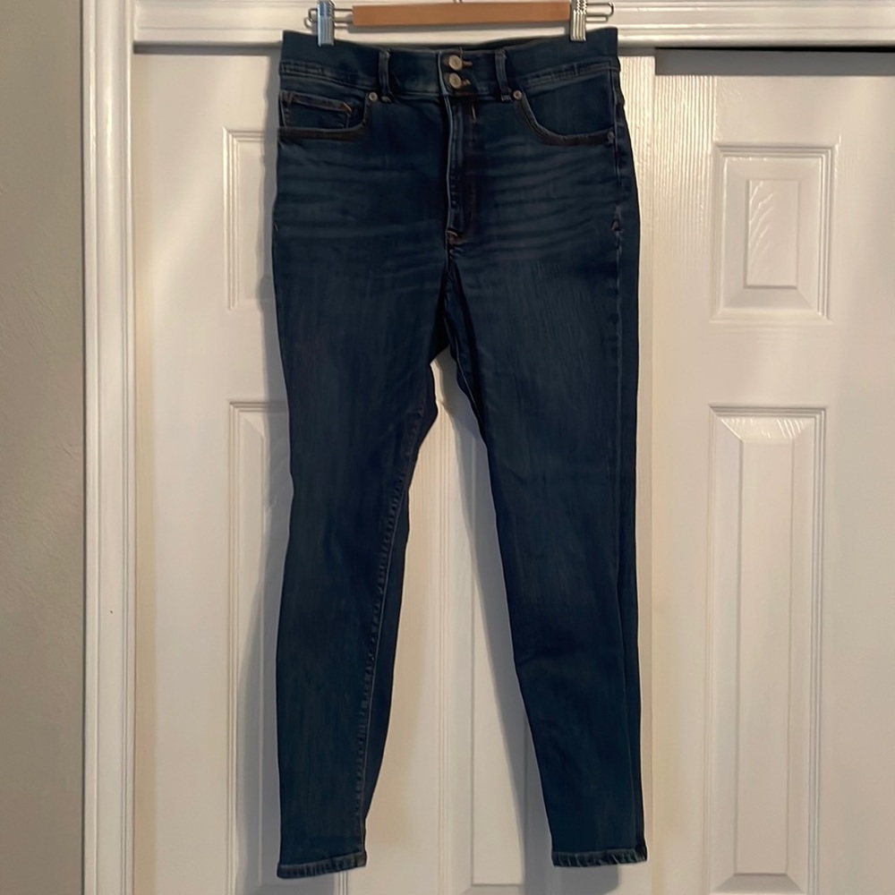 Express Perfect Denim Cropped High-Rise Denim